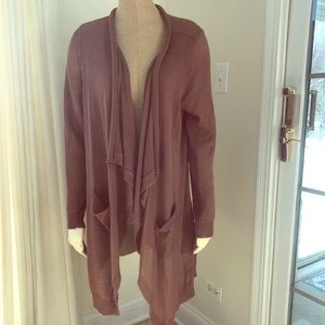 Light weight chestnut color sweater.